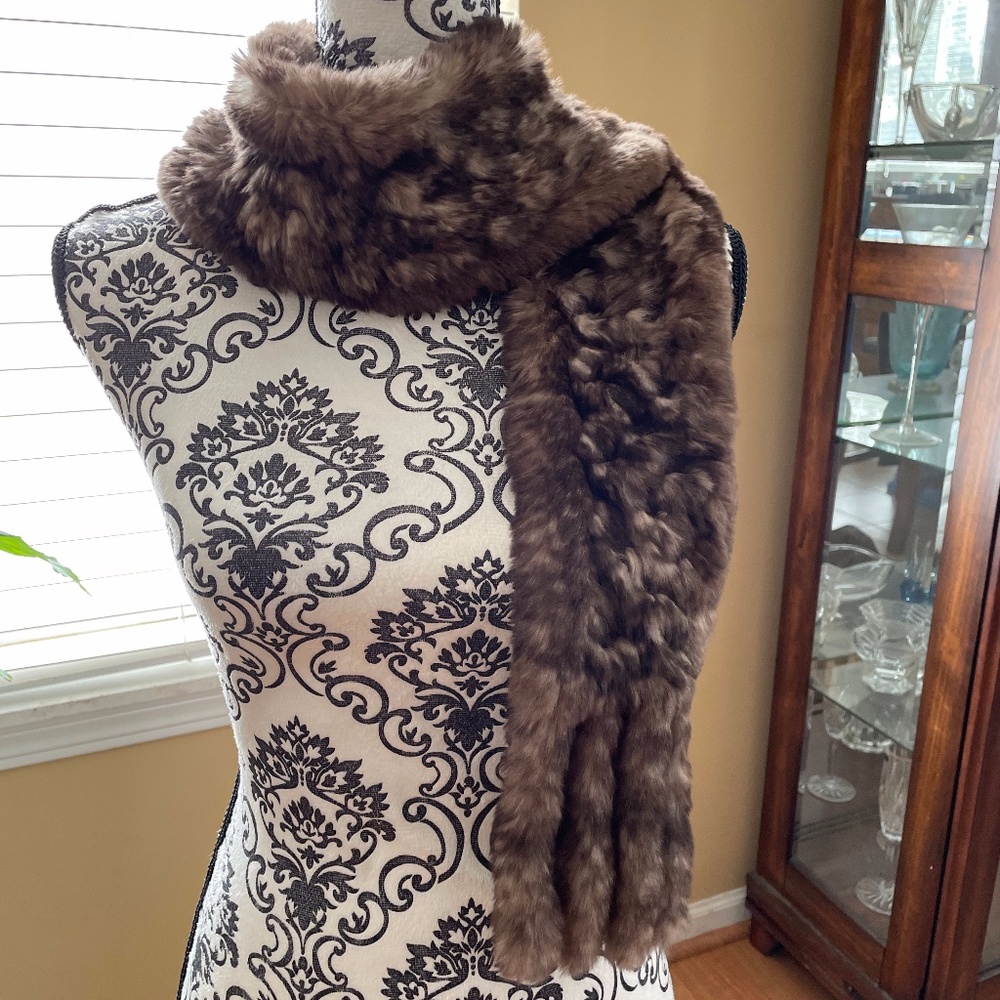 Genuine Rabbit Scarf - Like New - Picture 4 of 6